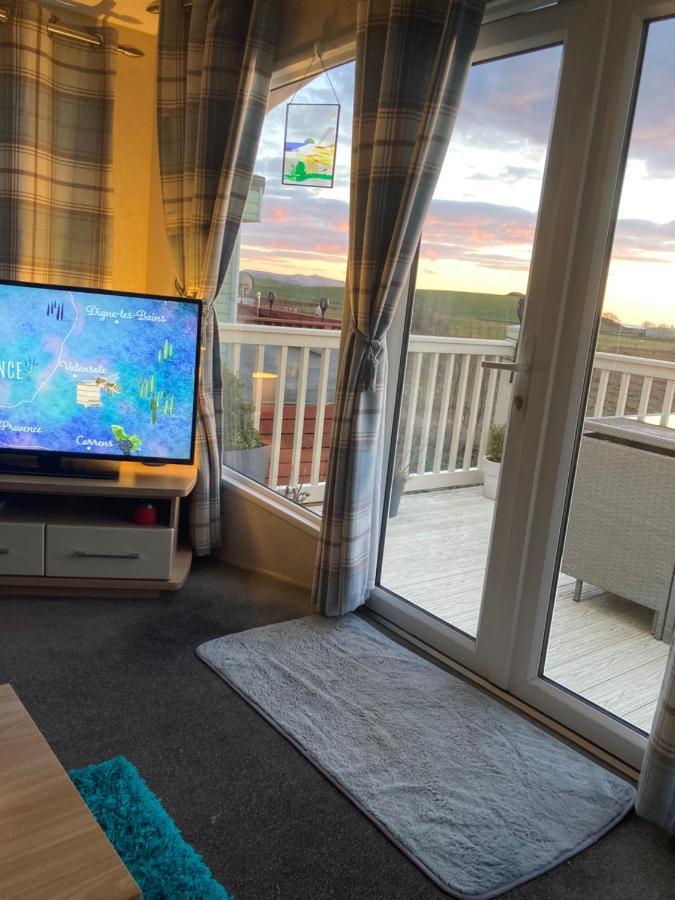 Luxury Caravan At Turnberry - Short Walk To Beach Girvan Bagian luar foto